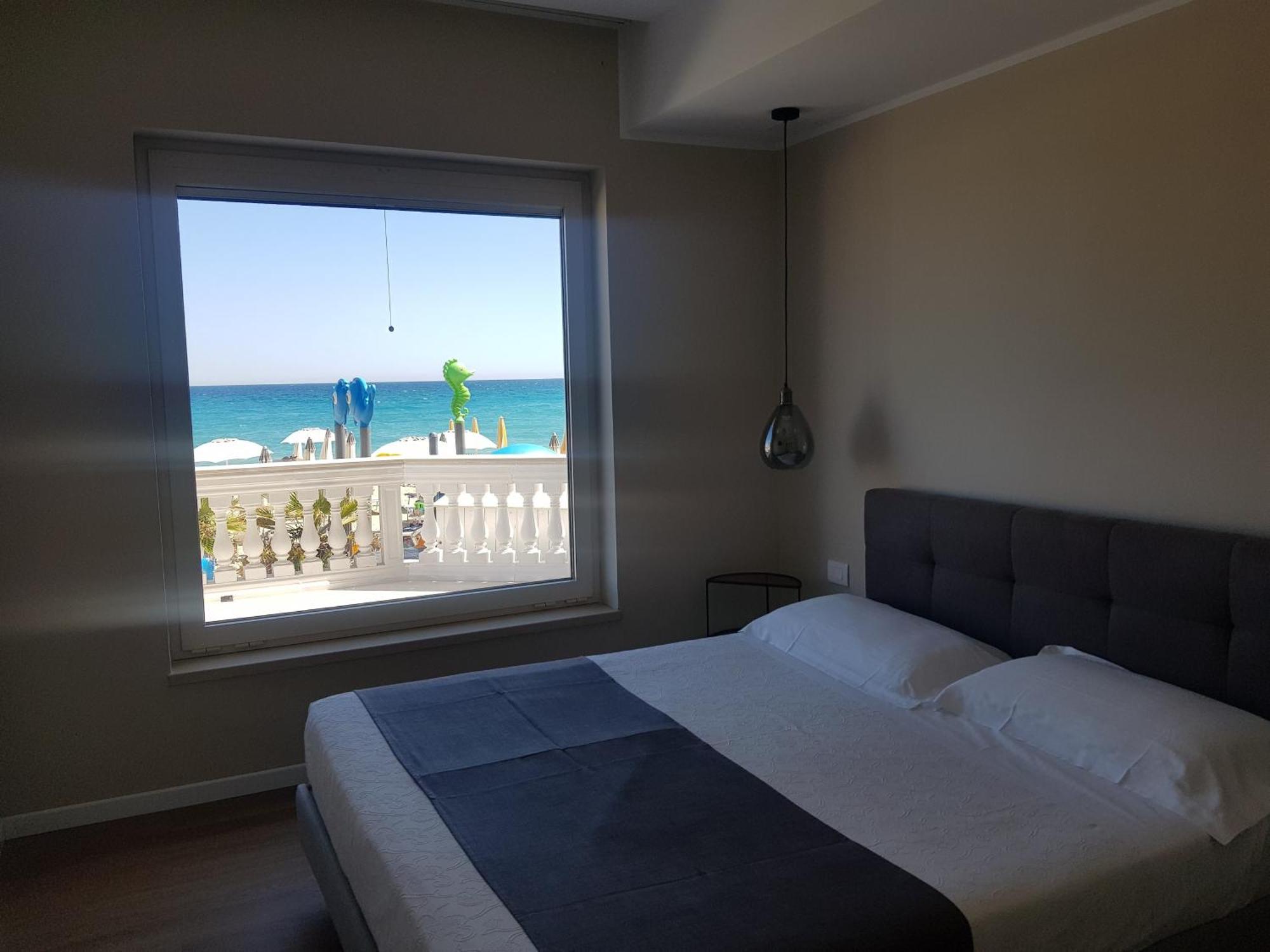 Blu Sea Apartments Pietra Ligure Eksteriør bilde