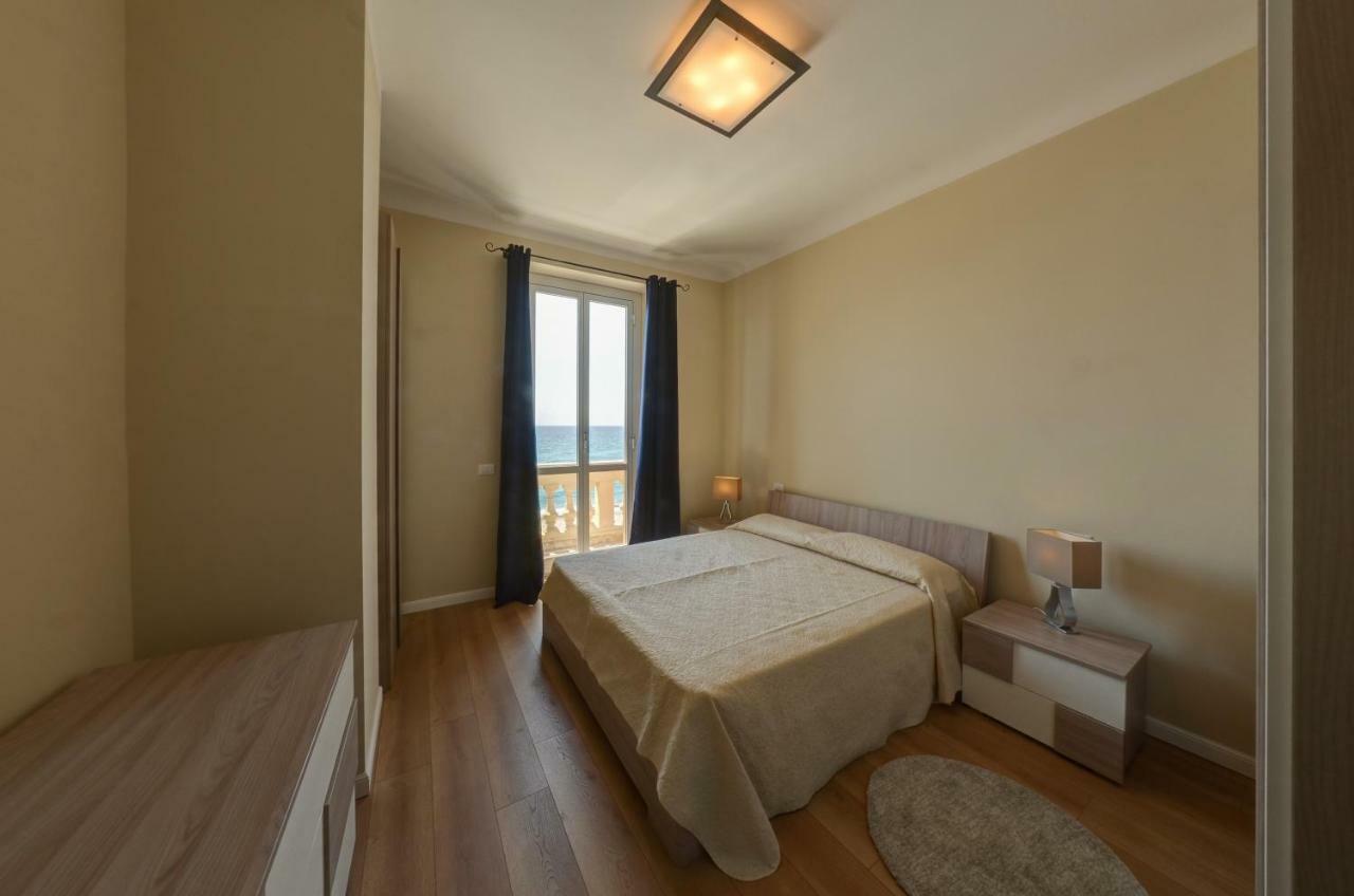 Blu Sea Apartments Pietra Ligure Eksteriør bilde