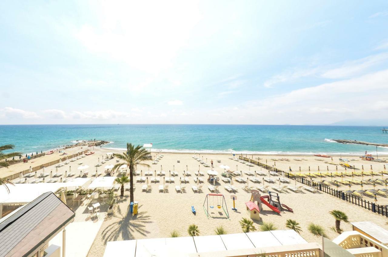 Blu Sea Apartments Pietra Ligure Eksteriør bilde
